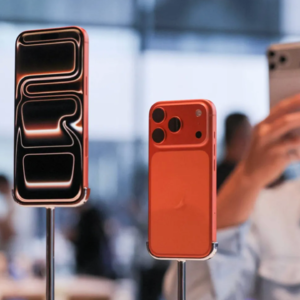 超薄的iPhone Air与iPhone 17，到底怎么选？