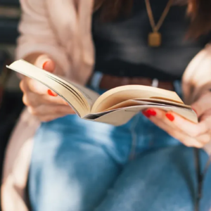 闲来无事听听书