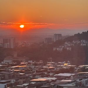 工作环境太压抑，该走还是该留？