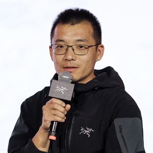 钱老板香蕉攀岩