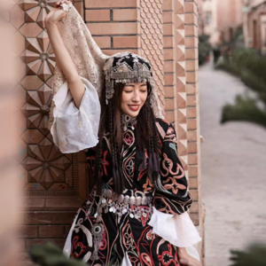 003:武汉姑娘伢儿，玫瑰正在向阳开！（上）