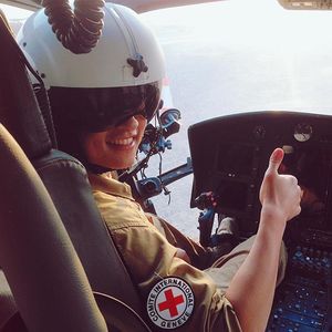 E528.我在南苏丹开直升机：黑压压的人群中，飞来一颗子弹