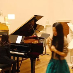 (中英双语) 邀你聆听|我原创的钢琴四手联弹作品在牛津大学Holywell音乐厅演奏的现场。