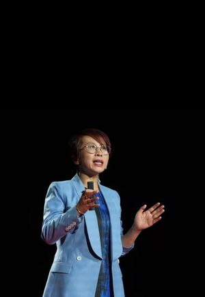 她穿过风暴：一位北大法学教授的舆情事件