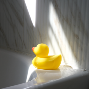 8.随着喜欢的音乐跳舞吧，哪怕左脚踩右脚