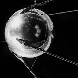 第一颗卫星、太空竞赛和人类太空简史 | 国庆day4