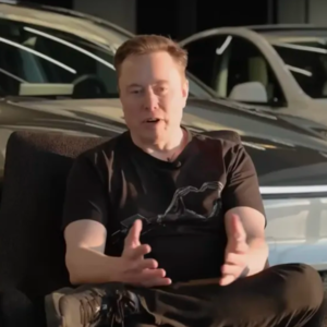 马斯克最新访谈给年轻人的建议:宁可乐观而错误,也不要悲观而正确