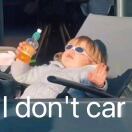 光脚丫的小肚兜儿