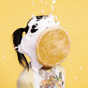 11.热粥蒸散班味，奶咖淬炼抚慰：麦肯到蜜雪，早八里的中国胃