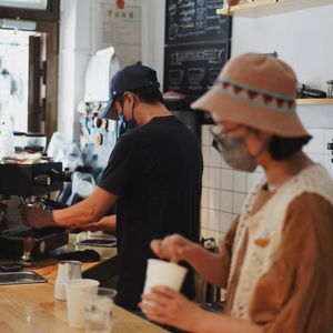 社区咖啡开店 9 年丁克:无孩会空虚,但后悔过吗?