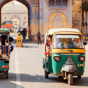 六分钟英语|助力减排的电动三轮车