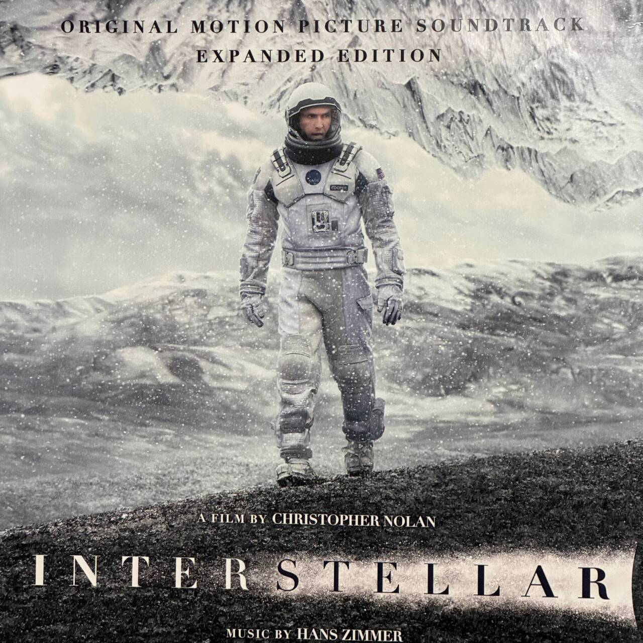 cornfield chase by Hans Zimmer（黑胶版） episode artwork