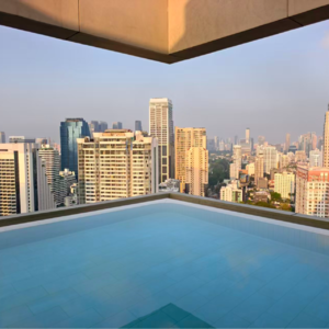 旅行16年，在曼谷素坤逸重逢：红灯区、人类学与定居东南亚