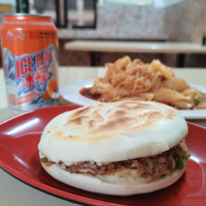 第七篇 消失的白吉馍|和海口陕西艳艳面馆的老板聊聊她坚守半生的传统手工面食