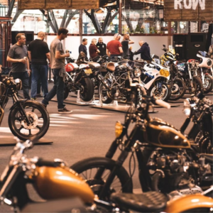 Vol.4 贴地飞行｜虽然但是：我们仍旧热爱机车！