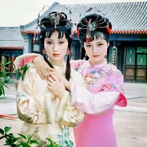 《红楼梦》的主线是贾宝玉谈恋爱吗？