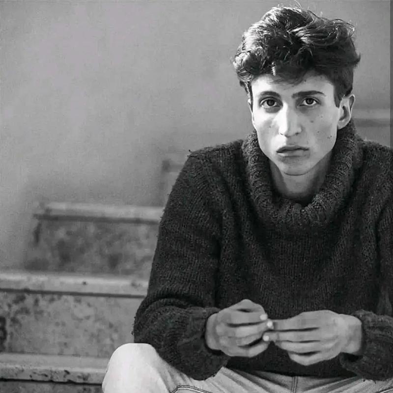 温哥华的一块红布