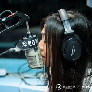 【专访】2010.6.29-中广流行网-介绍新专辑《我们不要伤心了》