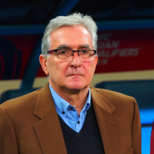 EP146. 【大锅从天降】前南的教练们真能拯救中国足篮球吗？