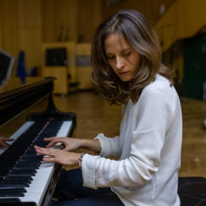 波兰钢琴女神hania Rani