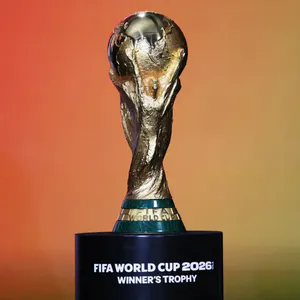 FIFA简史：从巴黎的后屋到三国世界杯