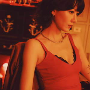 《夜王》与香港百年性产业大观：夜总会、舞小姐、一楼一凤，电影里那些其实都是真的