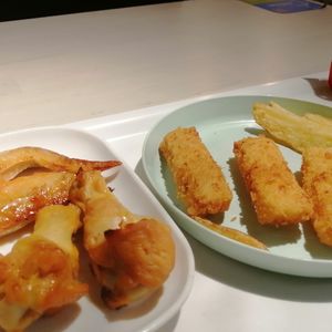高中英语续写-给妈妈的生日礼物，绿松石珠子