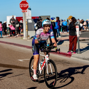 从哭着骑车到完赛 Oceanside 70.3：Lily 的铁三新手入门攻略