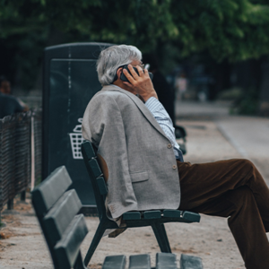 退休后工资翻番，这届老年人把工作当成养生？