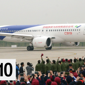 CNN 10｜C919 airline, Singapore's skyscraper, neighbor treats