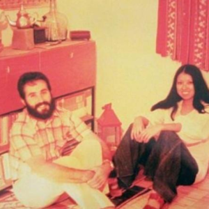 三毛:“这时我们的婚礼才算真的完毕了,这就是我们结婚的经过。”