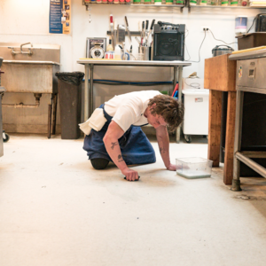 《熊家餐馆》第一季 The Bear 一片混乱中有着明确的主线