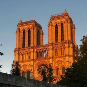 Vol.4 - 《爱在》番外：我的巴黎日落黄昏后，相逢在旅途的最后一夜