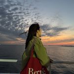 爱吃面包的Molly呢