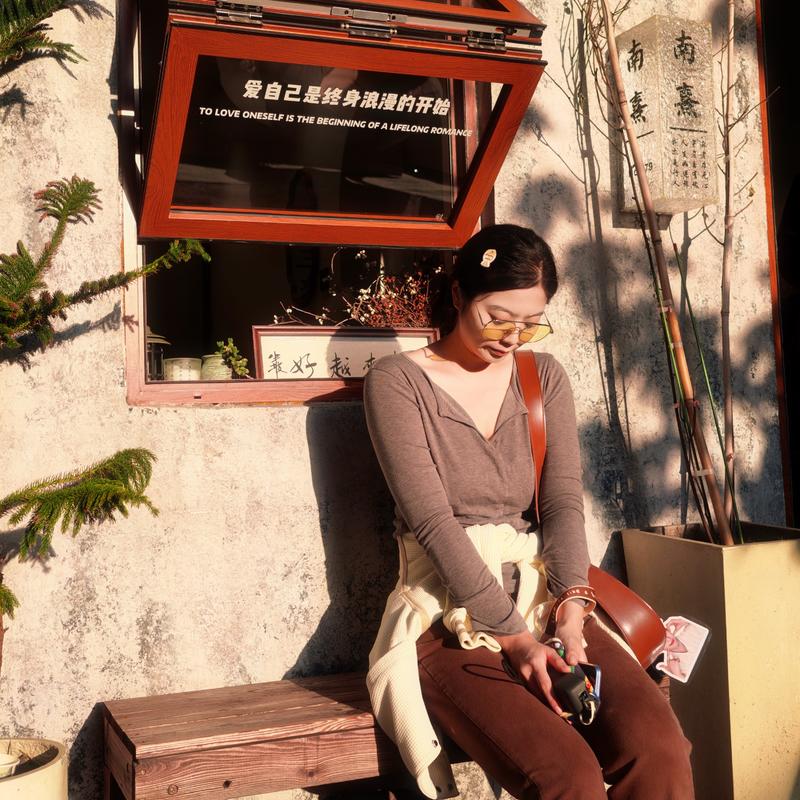 Elaine女士