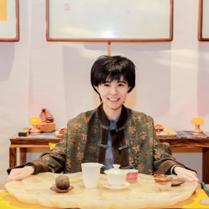 甲木日主全解析：参天大树的命运密码，2025年运势大揭秘！