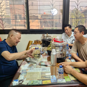 新加坡沉香世家访谈：40年沉香行业的暗涌，从中东到中国的财富密码