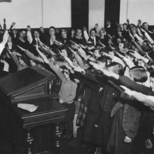 集权、迫害与流亡，纳粹统治下的文学生死录 | 以读攻读 022