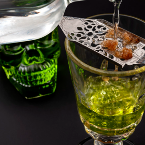 EP7.上瘾的辣口剧毒：苦艾酒的湮灭与重生｜百变酒精