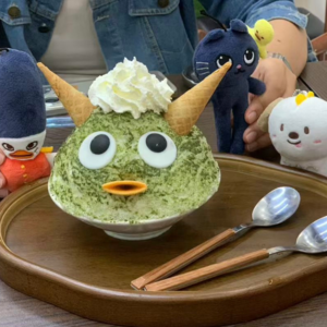 在夏天的尾巴吃冰