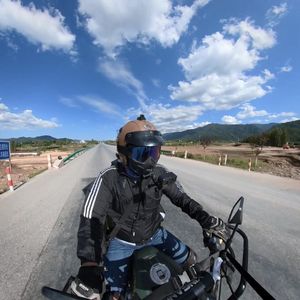 摩旅人生17|独自旅行是一段成长的必经之路!宝藏六盘水,夏不超 28 度,冬季供暖,平地版千岛湖