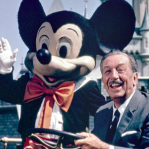 EP09(双语) 迪士尼的魔幻之旅：环球影业的背叛成就了迪士尼的今天