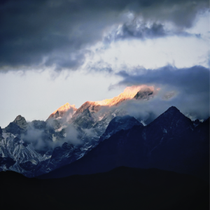 七七：我恋爱8年，我们现在看见对方依然觉得欣喜