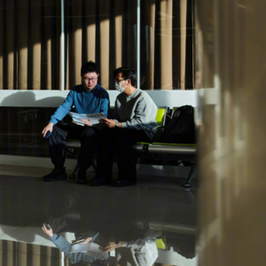 💬另一种声音 013｜对谈陪诊师韩铮：我们总是开玩笑，这个职业的终极目标就是「失业」