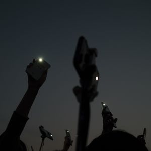 过刊013：想组乐队的男孩，夏日限定的抓马