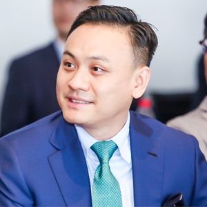 莱斯利校长