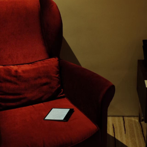 Vol.008 崩溃的时候我们就给自己讲故事|银河系边缘的小失常