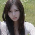 她就像是百合花