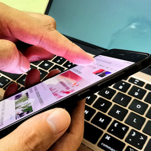 草根网红“郭有才”出道即惹争议,背后机构透露打赏收入