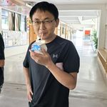 紫云英田里打个滚
